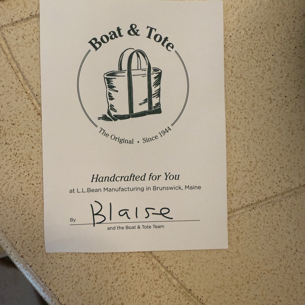 L.L. Bean Boat and Tote®, Zip-Top NWT Size Large - Picture 3 of 4